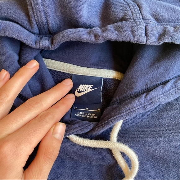 Nike Navy Blue Hoodie sz Medium - Picture 3 of 3